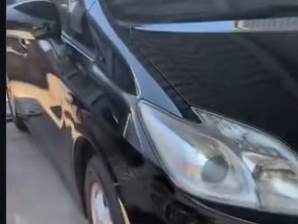 トヨタ プリウスのタイヤ交換を紹介する動画の一場面
