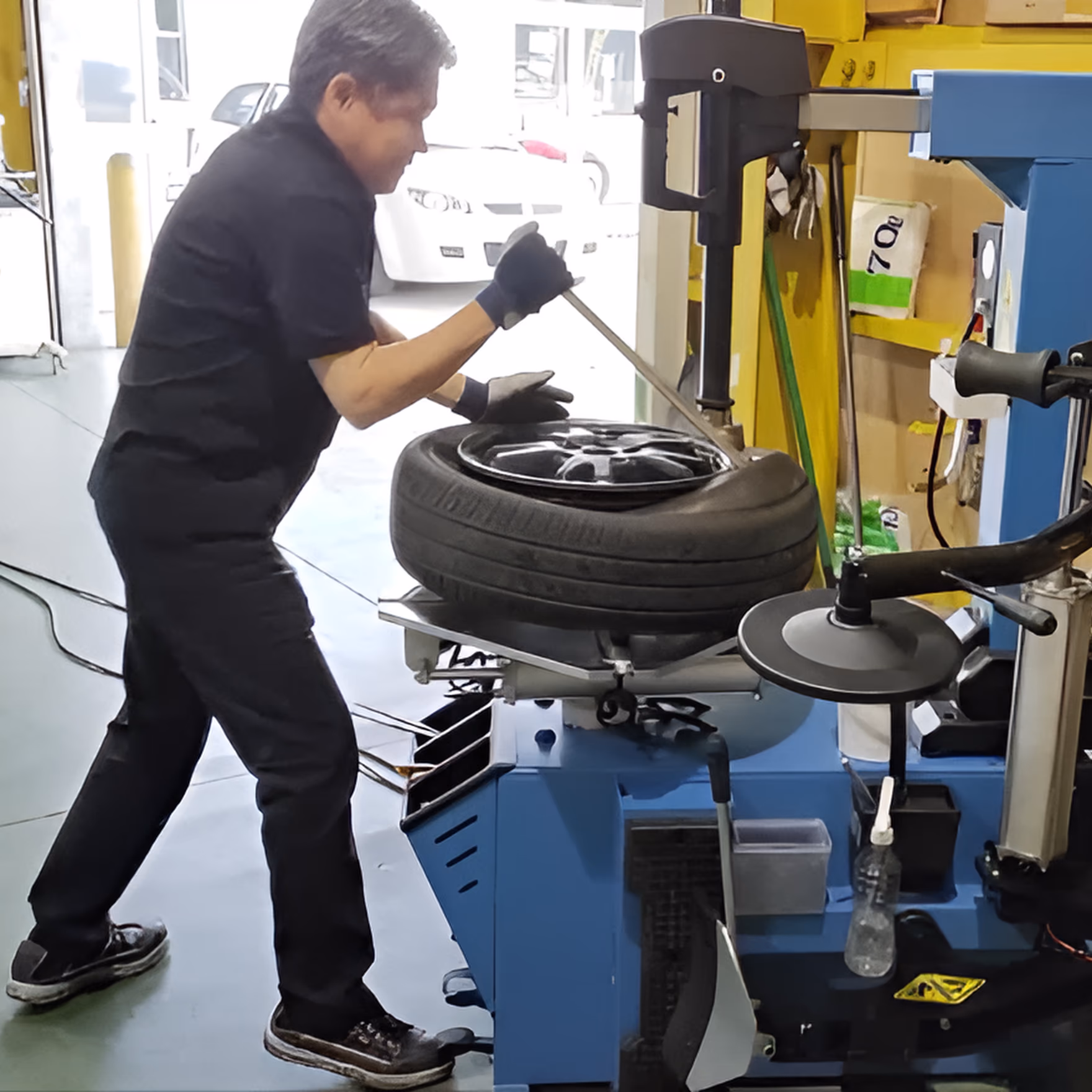 タイヤ交換セット（バランス調整・バルブ交換含む） の作業工程 1